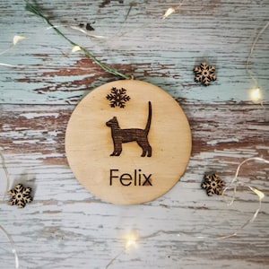 Personalized cat ornament, engraved cat Christmas decoration, laser cut cat silhouette, plywood Christmas tree decoration, gift for cat image 1