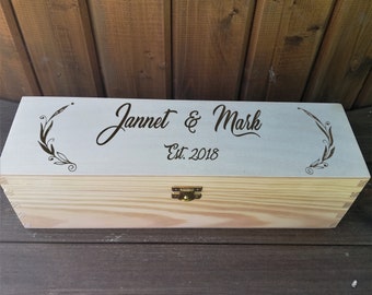 Personalized wooden wine box / wedding gift / anniversary gift / christmas gift / valentine's gift / housewarming gift / personalized gift