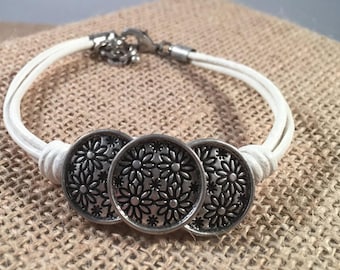 Flower Button Leather Cord Bracelet, Leather Bracelet, Button Jewelry