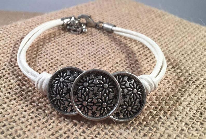 Flower Button Leather Cord Bracelet, Leather Bracelet, Button Jewelry image 1