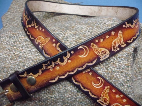 CUSTOM MADE GENUINE LEATHER BELT BROWN// NAME AND HOWLING WOLF 1 1//2/'/' WIDTH