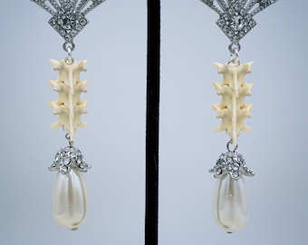 Bohemian Vertebrae Pearl Earrings
