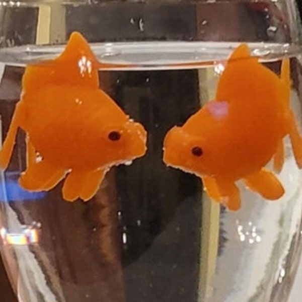 2 self floating orange Goldfish for Haftseen or Aquarium.
