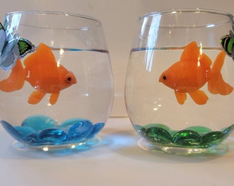 Pick your color. Green or blue. Goldfish for Haftseen or Aquarium. Maintenance free classroom pet.