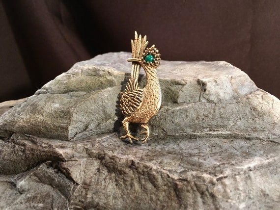 Roadrunner Gold Tone Pin