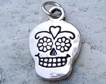 Silver sugar skull charm, skull charm, sugarskull charm, dia de los muertos, day of the dead charm, Halloween jewelry, sugar skull pendant