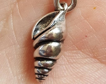 Silver seashell charm, silver seashell pendant, conch shell charm, ocean beach vacation charms pendants jewelry, seashell jewelry gift