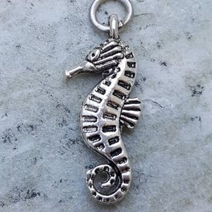 Silver seahorse charm, silver seahorse pendant, sealife ocean beach charms pendants jewelry, small antique silver seahorse, christmas gifts
