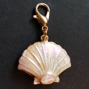 Pearl seashell charm, blush seashell clip on charm for bracelets, iridescent seashell pendant, clip on seashell charm, enameled shell charm