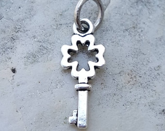 Tiny silver key charm, TINY silver key pendant, dainty key charm, cute charms for bracelet, silver charms, tiny keys for necklaces bracelets