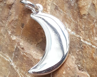Silver crescent moon charm, silver crescent moon pendant, silver moon jewelry, silver moon charm, silver moon pendant,  moon Christmas gift