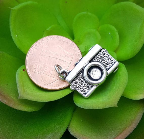 Silver camera charm, silver camera pendant, photography charms, gifts for  photographers, photography charms, camera jewelry, vacation charms