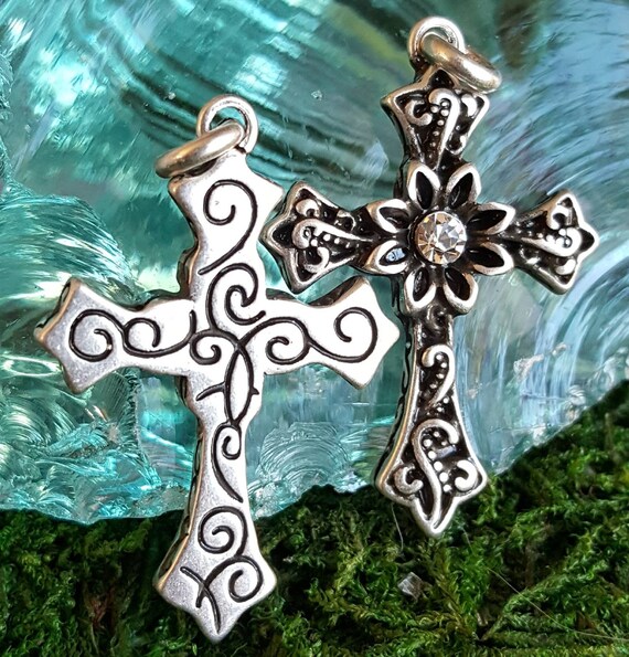 Collier Pendentif Croix De Foi Pour Femme – Acier Inoxydable 316L – Bijou Chrétien