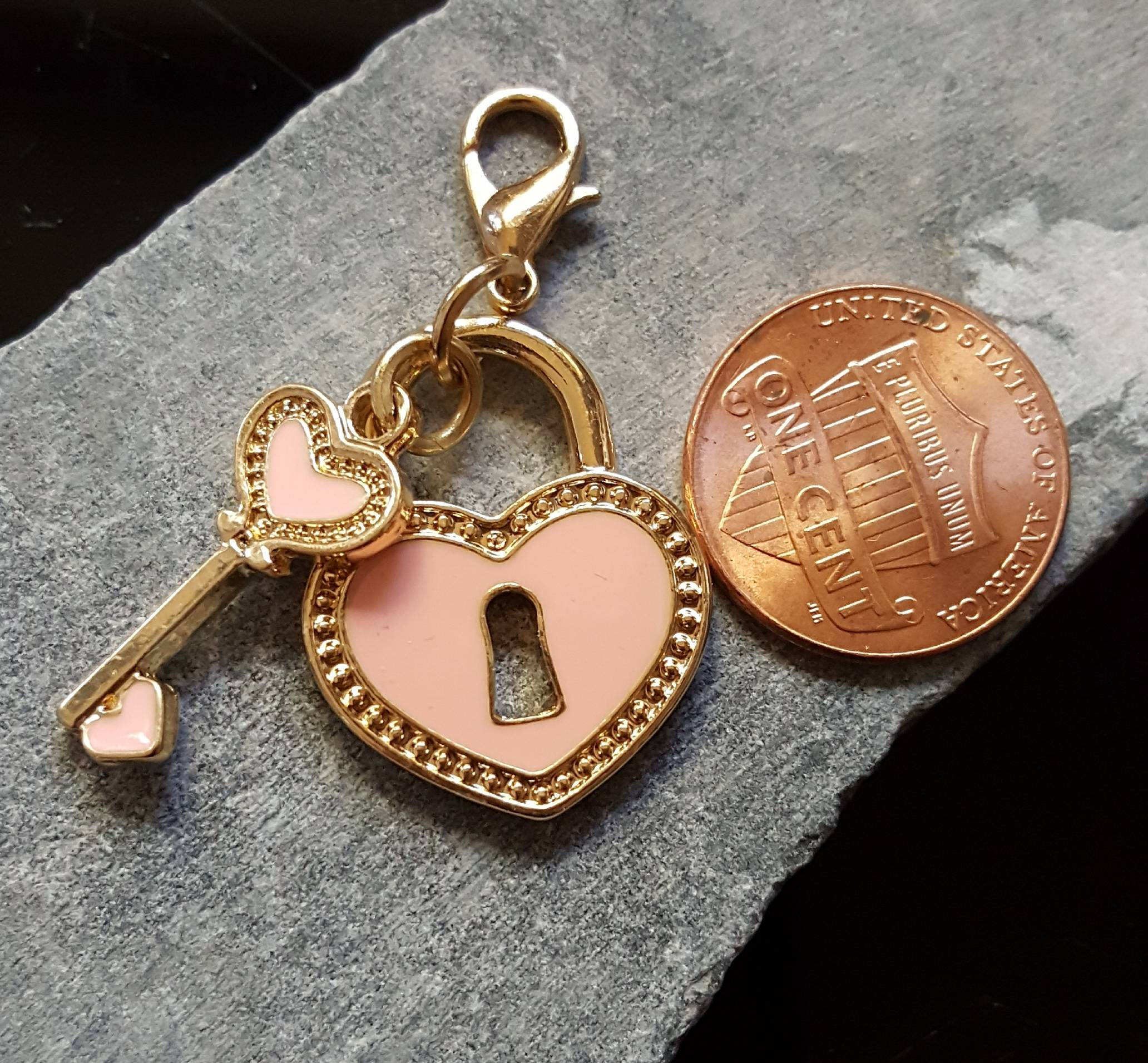 小物 vaultroom PADLOCK KEY HANGER / PINK GOLD il_fullxfull.1321168534_8ixt.jpg
