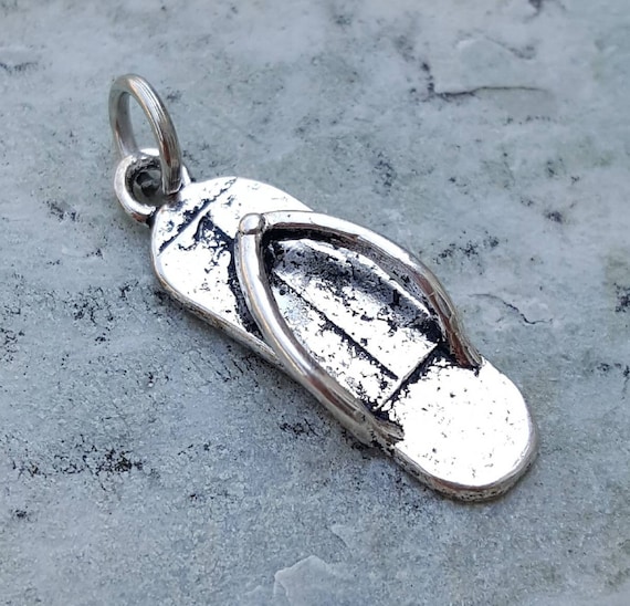 Silver flipflop charm pendant, sandal charm for bracelet necklace, tiny  silver thong sandal charm summer vacation charm pendant, beach charm