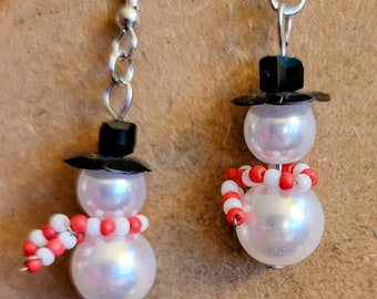 Festive fun holiday earrings, snowman earrings for Christmas, holiday party earrings with snowman, cute Christmas earrings, tiny snowman