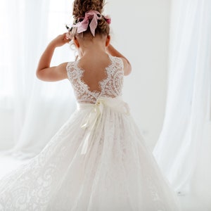 Boho Lace Flower Girl Dress, White Tulle Wedding Dress for Girls, Beach Rustic Bohemian Junior Bridesmaid Gown image 3