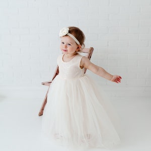 Ivoor tule bloemenmeisjesjurk, baljurk pailletten, boho vloerlengte trouwjurk voor meisjes, elegante prinsessenjurk afbeelding 2