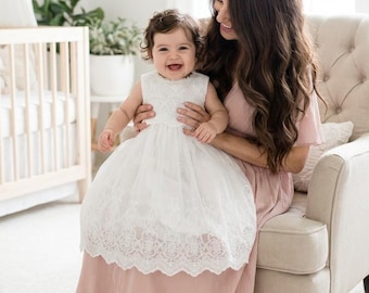Weiße Spitze Taufkleid Baby Mädchen, Boho Leinen Taufkleid, Blumenmädchen Zeremonie Outfit, Neugeborenen Kleider für besondere Anlässe