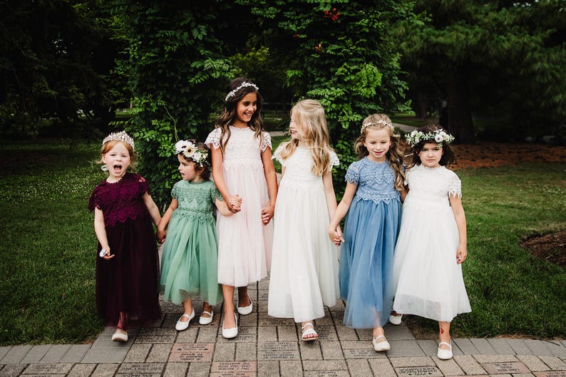 Kastanienbraune Blumenmädchen Kleid, Burgunder Boho Tüll Kleid, Rustikaler Stil Outfit für Mädchen Bild 12