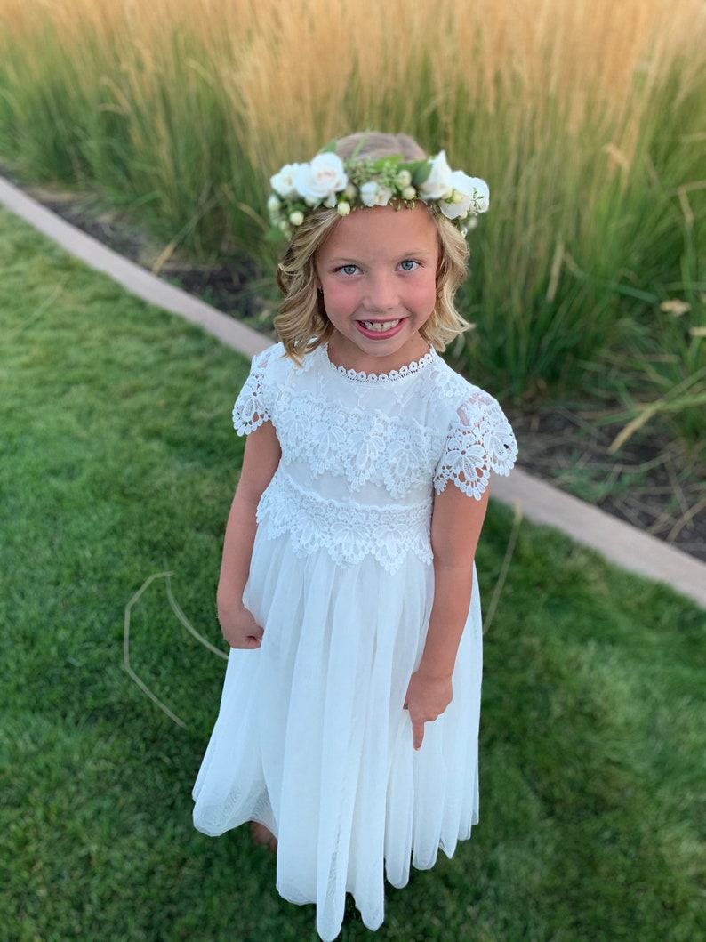 Sienna witte boho bloemenmeisjesjurk, kanten lijfje tule rok voor feest, rustiek gehaakte trouwjurk afbeelding 15