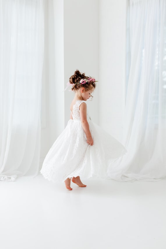 Boho Lace Flower Girl Dress, White Tulle Wedding Style Gown, Rustic Beach Bohemian Wedding Dresses Boho Lace Flower Girl Dress, White Tulle Wedding Style Gown, Rustic Beach Bohemian Wedding Dresses