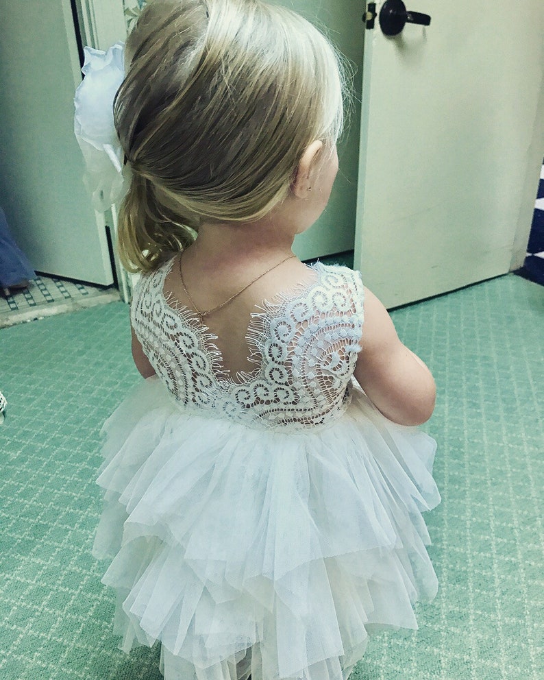 Weiße Spitze Kleinkind Blumenmädchen Kleid, Säugling Tüll Brautkleid, Boho Strand-Prinzessin Outfit Bild 9