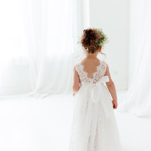 White Boho Flower Girl Dress with Tulle, Rustic Wedding Girl Dress, Bohemian Junior Bridesmaid Dress, Flower Girl Proposal Outfit image 5