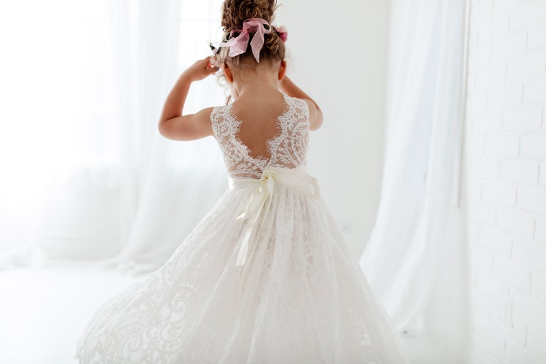 Boho Lace Flower Girl Dress, White Tulle Wedding Dress for Girls, Beach Rustic Bohemian Junior Bridesmaid Gown image 3