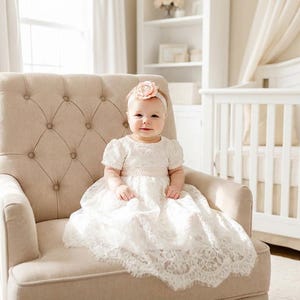 Vestido de bautizo de encaje blanco bohemio Eve, vestido de bautizo para niña, atuendo para niña de las flores para el día de la bendición imagen 12
