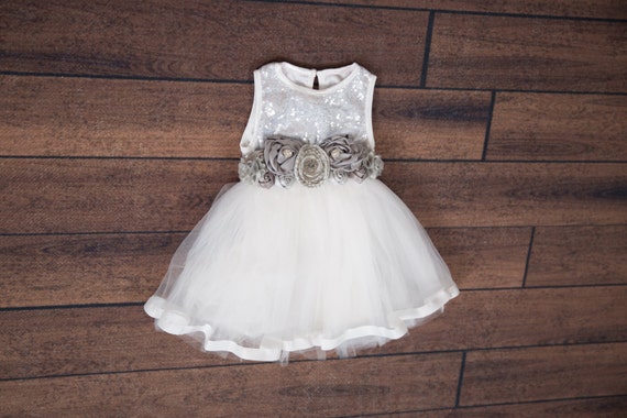 simple white dress for girls