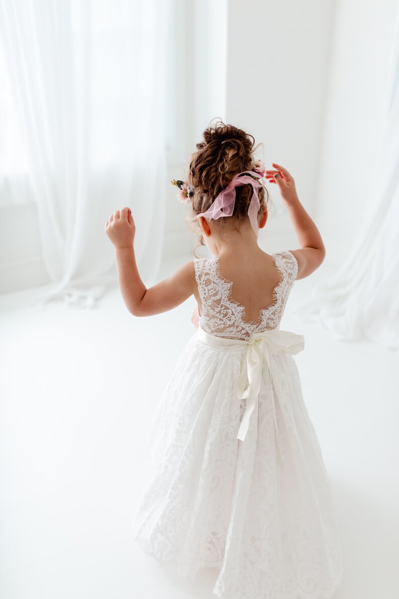 Boho Lace Flower Girl Dress, White Tulle Wedding Dress for Girls, Beach Rustic Bohemian Junior Bridesmaid Gown image 4