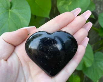 Zwart obsidiaan hartvormig kristal