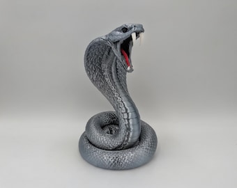 Königskobra-Statue – Eindrucksvolle Schlangenskulptur, Reptiliendekoration