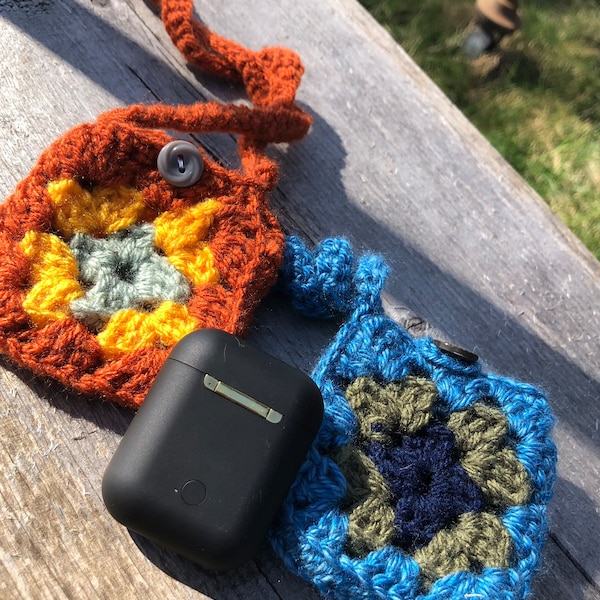 Crochet Granny Square airpod holder| small pouch| crochet bag| 70sfashion| gift for her| cottage| flower power| fairy| summer colors