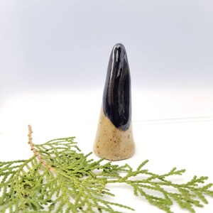 Handmade Ceramic Ring Cone - Black & Clear