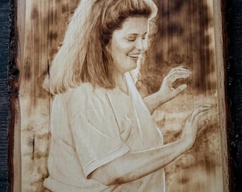 Wood Burned Portrait (*FOLLOW INSTRUCTIONS to ORDER*)