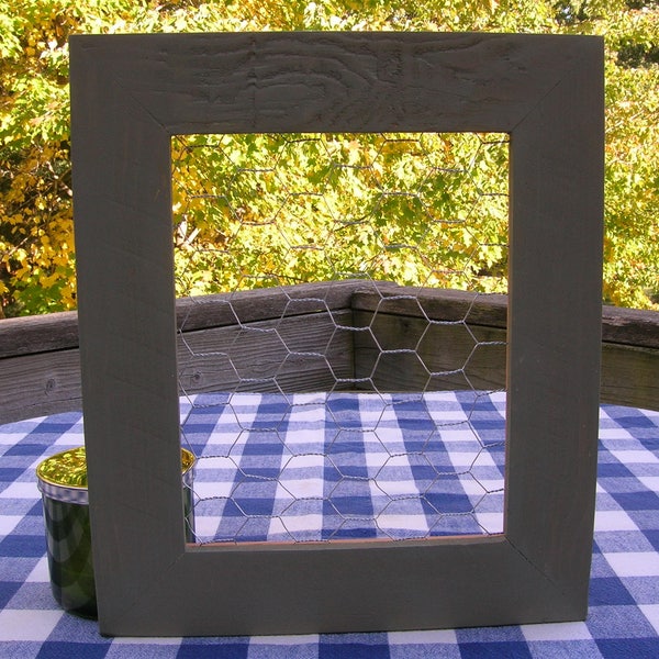 Chicken Wire Display Frame - Jewelry Organizer, Earring Holder, Photo Display, Memo Holder - 12 x 14, Green