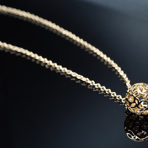 Minimal Ball Pendant Gold Necklace/ Gold Chain Choker/ Minimal Gold Everyday Necklace/ Dainty Elegant Necklace