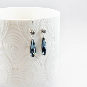 Delicate Elegant Water drop Crystal Silver Drop Earrings/ Delicate Wedding Earring/ Bridesmaid Gift/ Wedding Gift/ Summer Jewelry