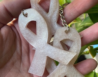 Portachiavi con nastro per cancro personalizzato / regalo per sopravvissuti al cancro