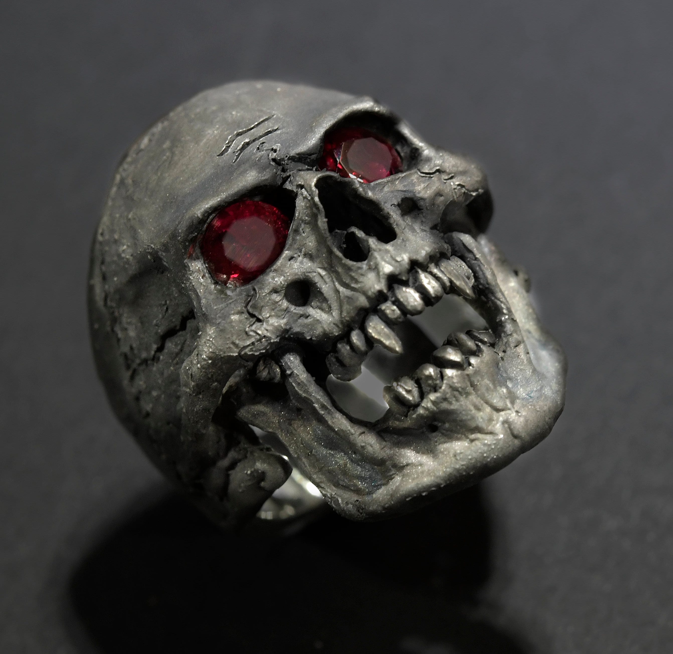 Vampire skull best sale ring