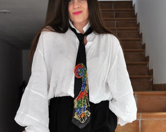 Corbata Mujer Satin Negro Hecha a Mano, Bordada con Cuentas, Accesorio de Lujo Único, Regalo Mujer Exclusivo
