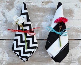 Lot de 4 serviettes noires et blanches, 4 serviettes en coton rayées, serviettes rayées noires et blanches, lot de 4 serviettes rayées en zigzag