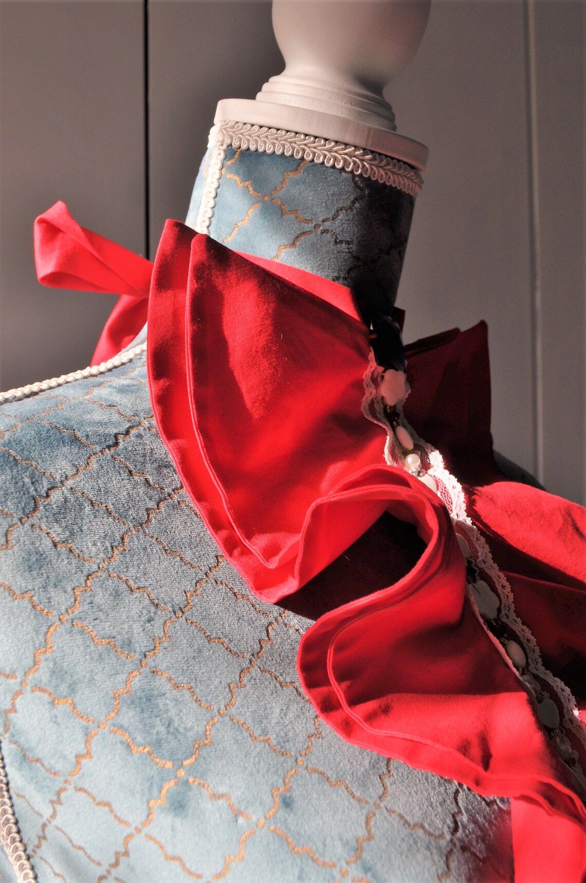 Necktie ruffle jabot lace necktie jabot coquillier jabot Etsy