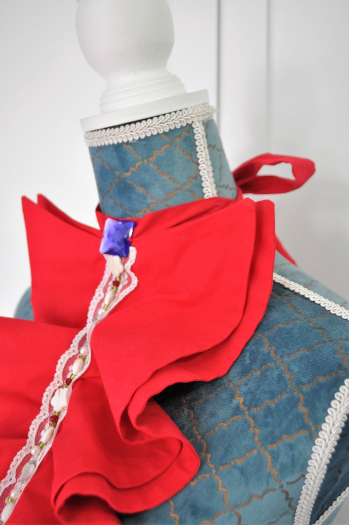 Necktie ruffle jabot lace necktie jabot coquillier jabot Etsy