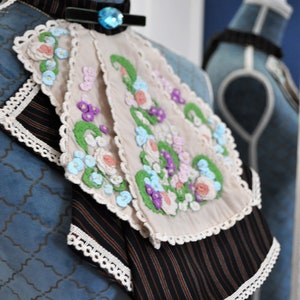 Viktoriansk jabot handbroderad med spets och avtagbar krage bild 8