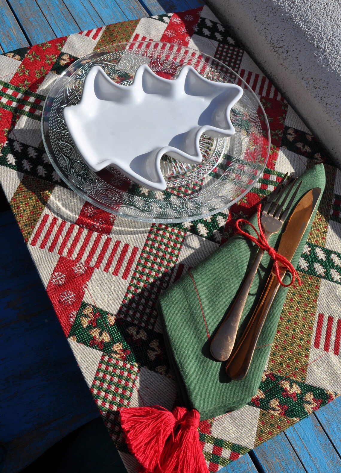 Christmas placemats Xmas gold placemat green red placemats Etsy