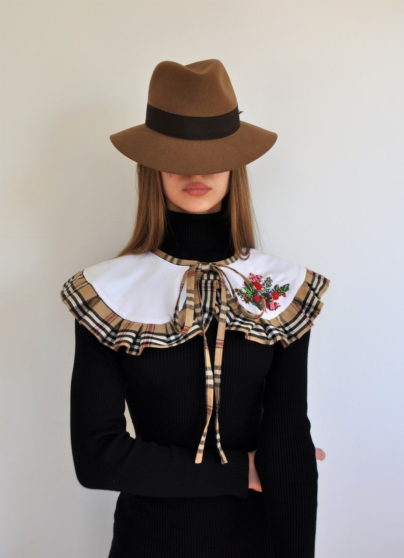 white plaid collar, extra large collar, removable collar, Peter Pan collar, embroidered collar, summer ruffle collar, designer big collar image 2