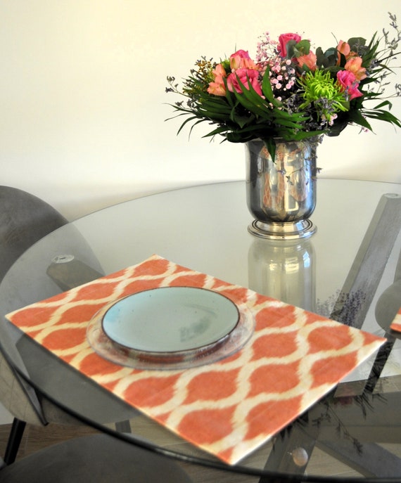 Ikat-Design-Tischset, Leinen-Ikat-Tischset, lachsgraues Ikat-Tischset, wiederverwendbares Tischset